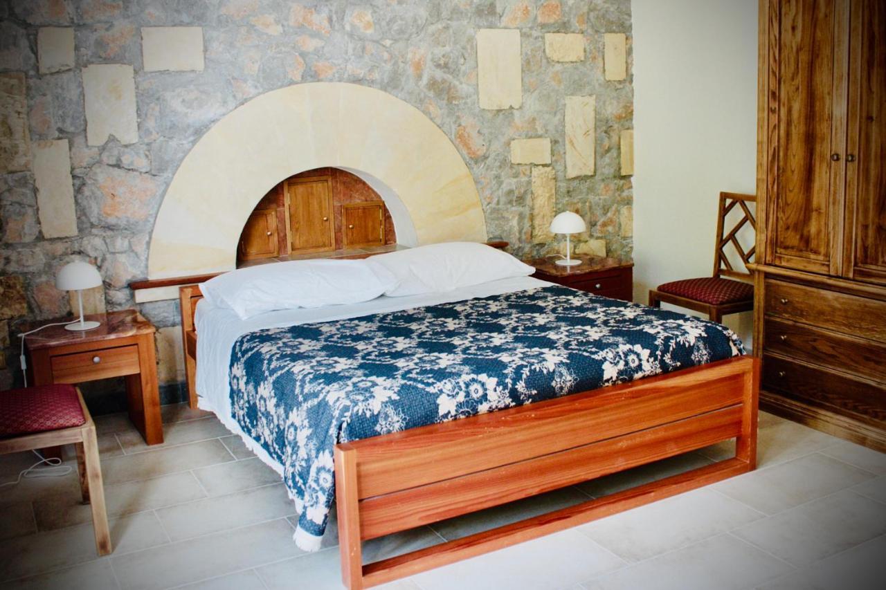 Al Tempio Della Pace Hotel Carini Buitenkant foto