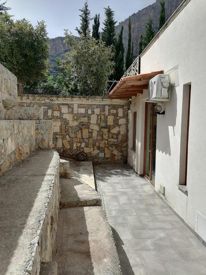 Al Tempio Della Pace Hotel Carini Buitenkant foto