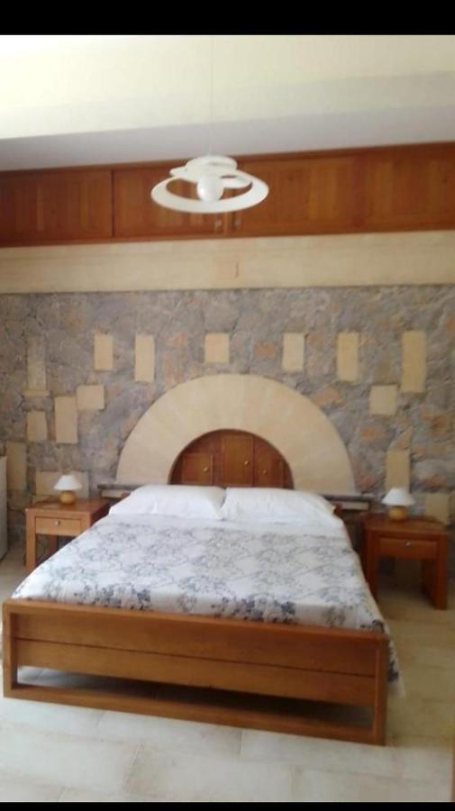 Al Tempio Della Pace Hotel Carini Buitenkant foto