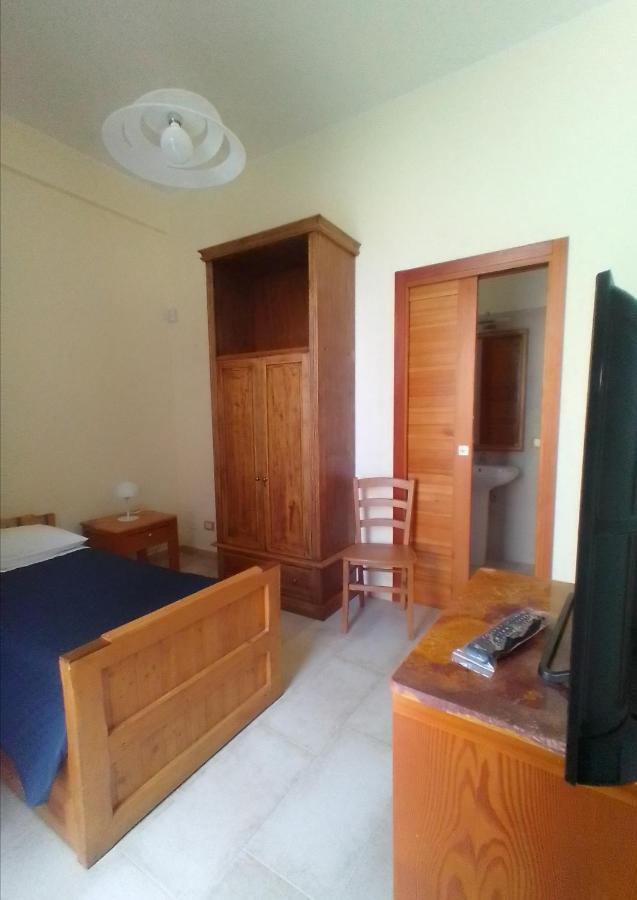 Al Tempio Della Pace Hotel Carini Buitenkant foto